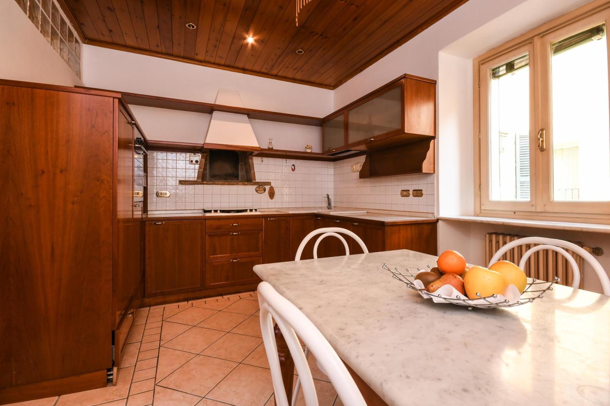Hotel Vittoria Brescia Esterno foto A typical kitchen