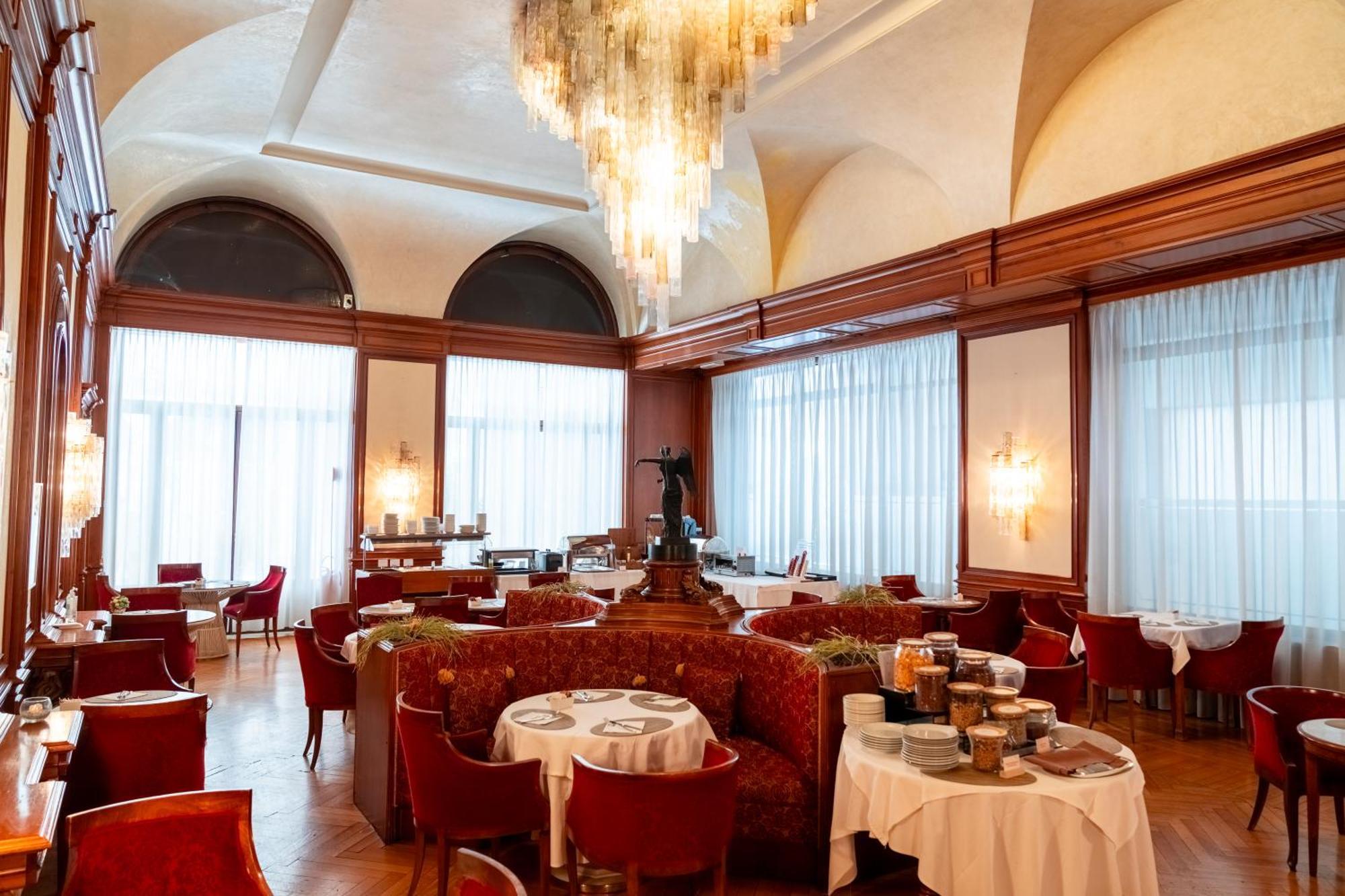 Hotel Vittoria Brescia Esterno foto